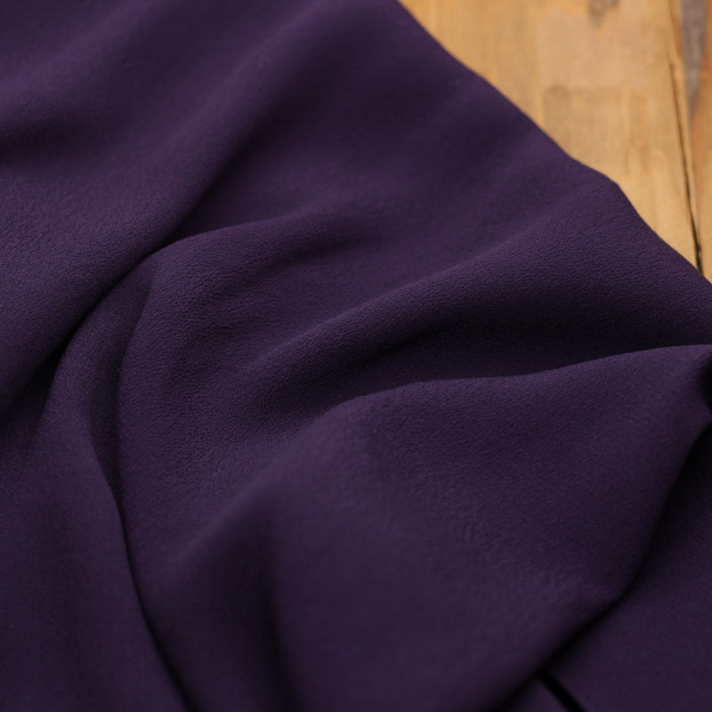 Tissu Crêpe de viscose Mousseline Uni - Violet Prune (Vendu x10cm) Tissus Sélection Gaspard & Léonie | Gaspard et Léonie Tissus en ligne et Mercerie à Toulouse