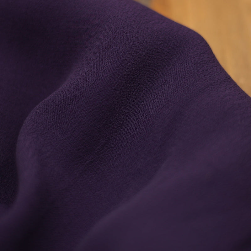 Tissu Crêpe de viscose Mousseline Uni - Violet Prune (Vendu x10cm) Tissus Sélection Gaspard & Léonie | Gaspard et Léonie Tissus en ligne et Mercerie à Toulouse