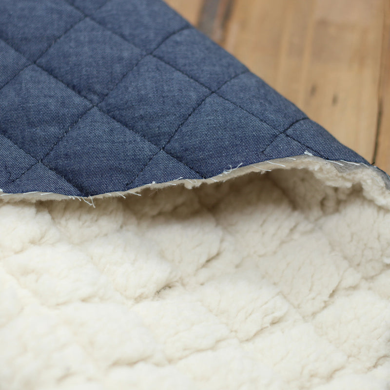 Tissu Denim Matelassé doublé Sherpa - Bleu (Vendu x10cm) REASSORT DEBUT OCTOBRE Tissus Sélection Gaspard & Léonie | Gaspard et Léonie Tissus en ligne et Mercerie à Toulouse