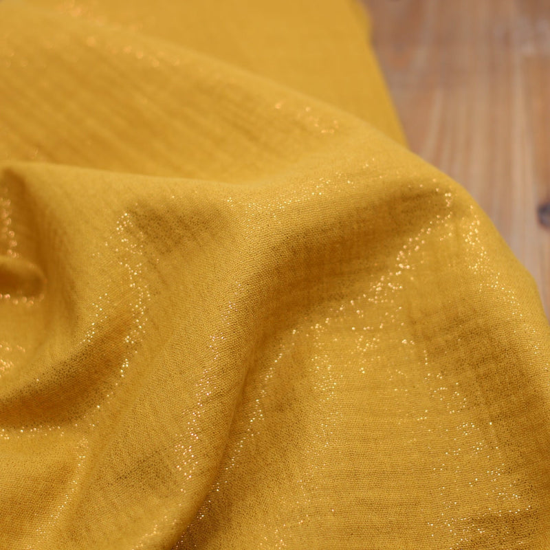 Tissu double gaze de coton - Jaune curry pailleté Or cuivré (Vendu x10cm) Tissus Sélection Gaspard & Léonie | Gaspard et Léonie Tissus en ligne et Mercerie à Toulouse