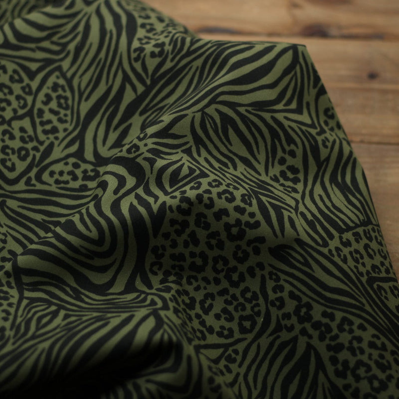 Tissu gabardine de coton Stretch- JUNGLE - Vert Kaki (Vendu x10cm) Tissus Sélection Gaspard & Léonie | Gaspard et Léonie Tissus en ligne et Mercerie à Toulouse