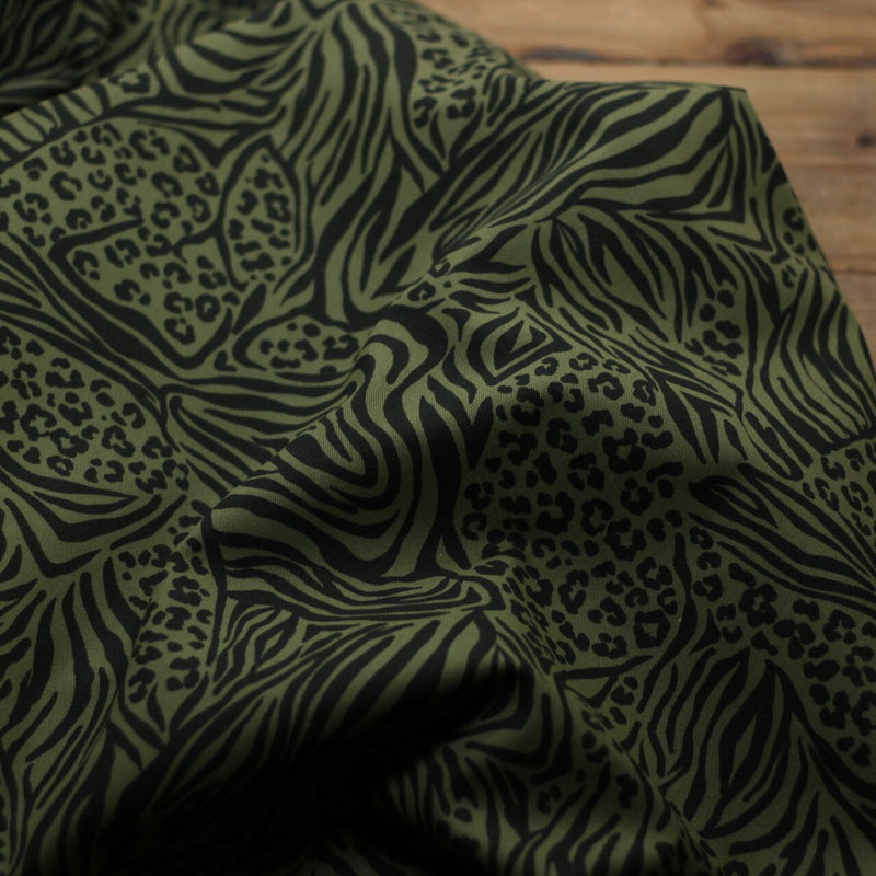 Tissu gabardine de coton Stretch- JUNGLE - Vert Kaki (Vendu x10cm) Tissus Sélection Gaspard & Léonie | Gaspard et Léonie Tissus en ligne et Mercerie à Toulouse