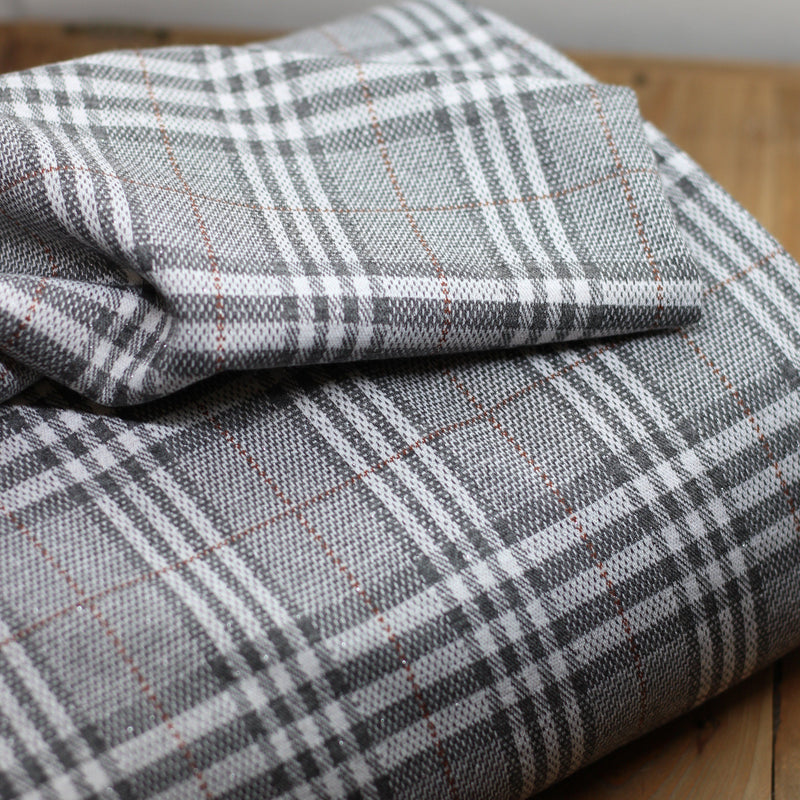 Tissu Jacquard TARTAN Gris - Lurex argent - Gris (Vendu x10cm) Tissus Sélection Gaspard & Léonie | Gaspard et Léonie Tissus Mercerie Toulouse