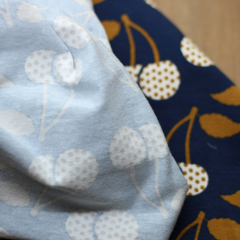 Tissu Jersey de coton - Cerises - Marine (Vendu x10cm) Tissus Sélection Gaspard & Léonie | Gaspard et Léonie Tissus en ligne et Mercerie à Toulouse