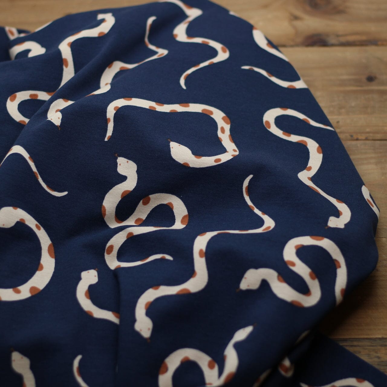 Tissu Jersey de coton - SNAKES - Marine - Poppy Designed for You (Vendu x10cm) Tissus POPPY Designed For You | Gaspard et Léonie Tissus en ligne et Mercerie à Toulouse