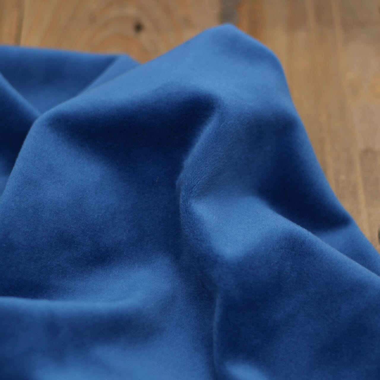 Tissu Jersey velours Ras - Bleu (Vendu x10cm) Tissus katia Fabrics | Gaspard et Léonie Tissus en ligne et Mercerie à Toulouse