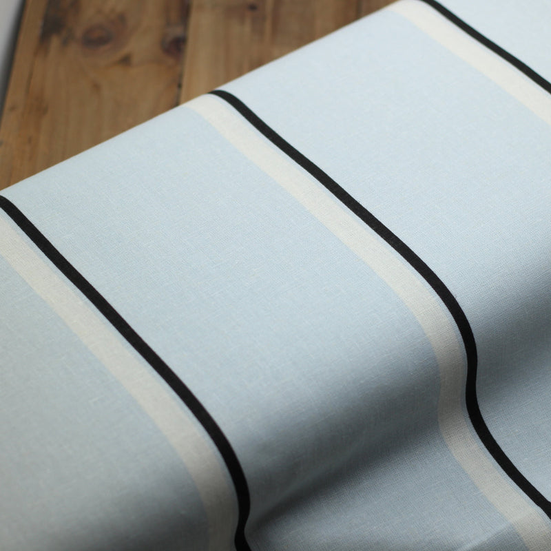 Tissu Lin viscose rayé - Blanc et Noir - Bleu ciel (Vendu x10cm) Tissus Sélection _FIBRE MOOD | Gaspard et Léonie Tissus en ligne et Mercerie à Toulouse