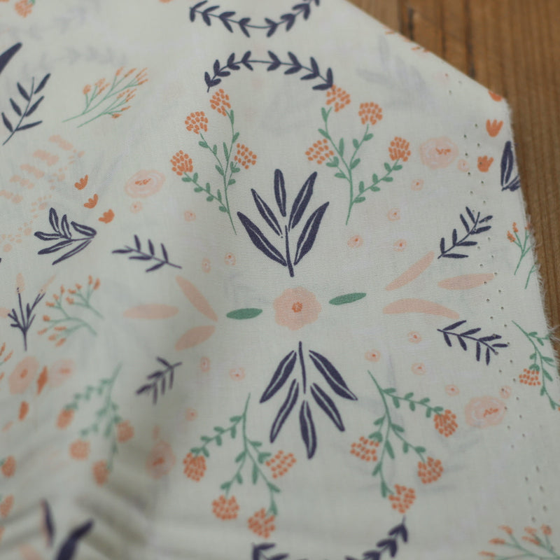 Tissu Popeline de Coton - Birth Flowers - Ecru (Vendu x10cm) Tissus katia Fabrics | Gaspard et Léonie Tissus en ligne et Mercerie à Toulouse