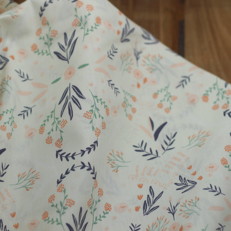 Tissu Popeline de Coton - Birth Flowers - Ecru (Vendu x10cm) Tissus katia Fabrics | Gaspard et Léonie Tissus en ligne et Mercerie à Toulouse