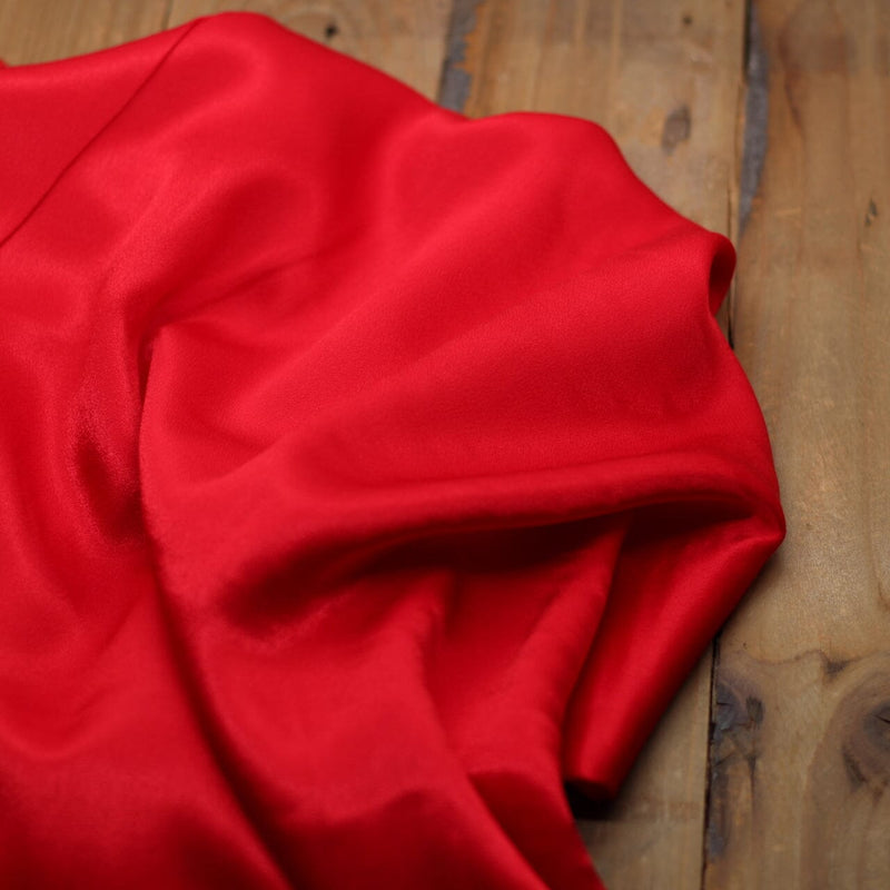 Tissu Satin de Viscose Unie - Rouge (Vendu x10cm) Tissus Sélection Gaspard & Léonie | Gaspard et Léonie Tissus en ligne et Mercerie à Toulouse