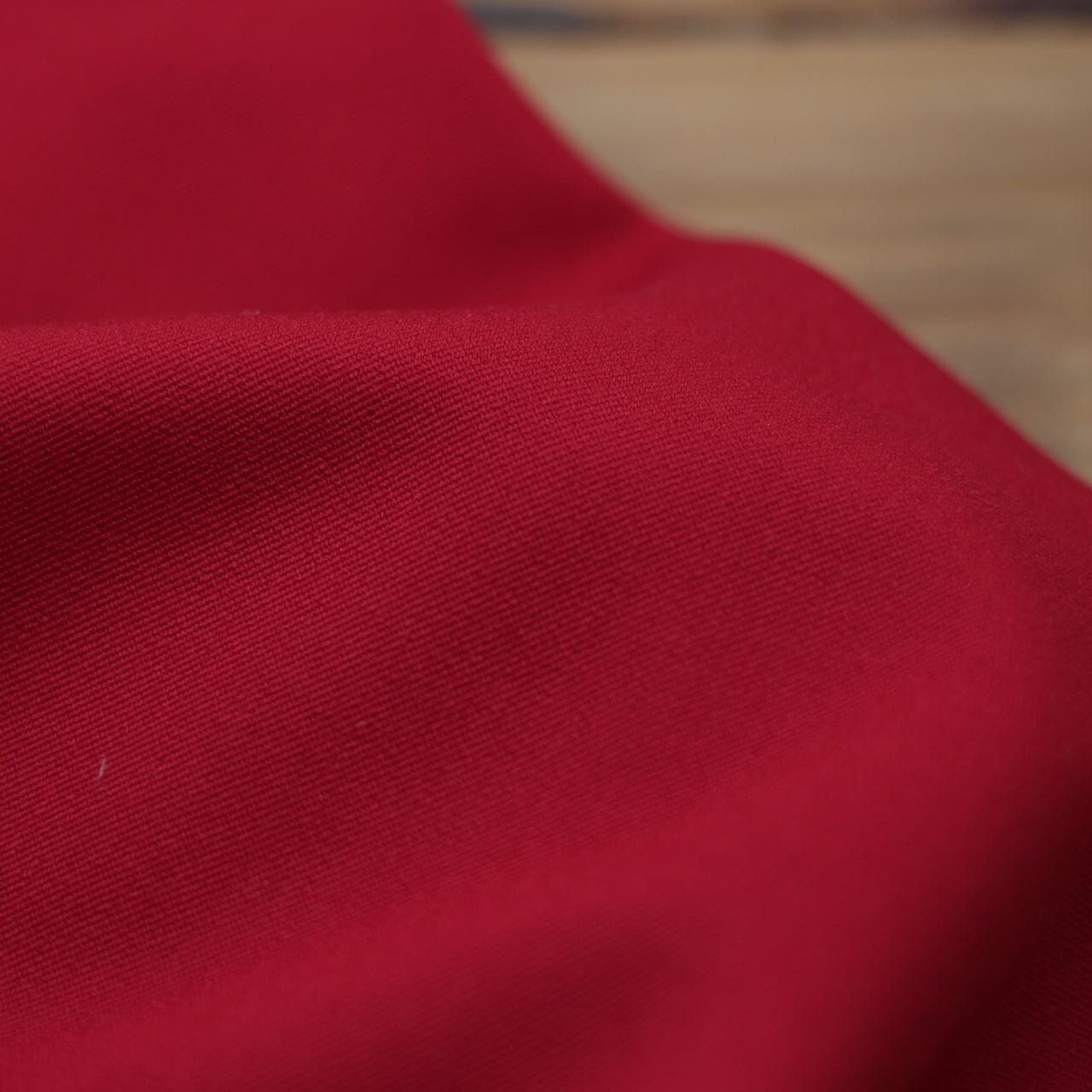 Tissu Twill Uni Stretch- Rouge bordeaux (Vendu x10cm) Tissus Sélection Gaspard & Léonie | Gaspard et Léonie Tissus en ligne et Mercerie à Toulouse