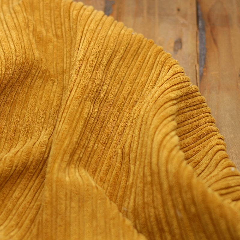 Tissu Velours Grosses côtes doublé fourrure - Jaune curry (vendu x10cm) Tissus Sélection Gaspard & Léonie | Gaspard et Léonie Tissus en ligne et Mercerie à Toulouse