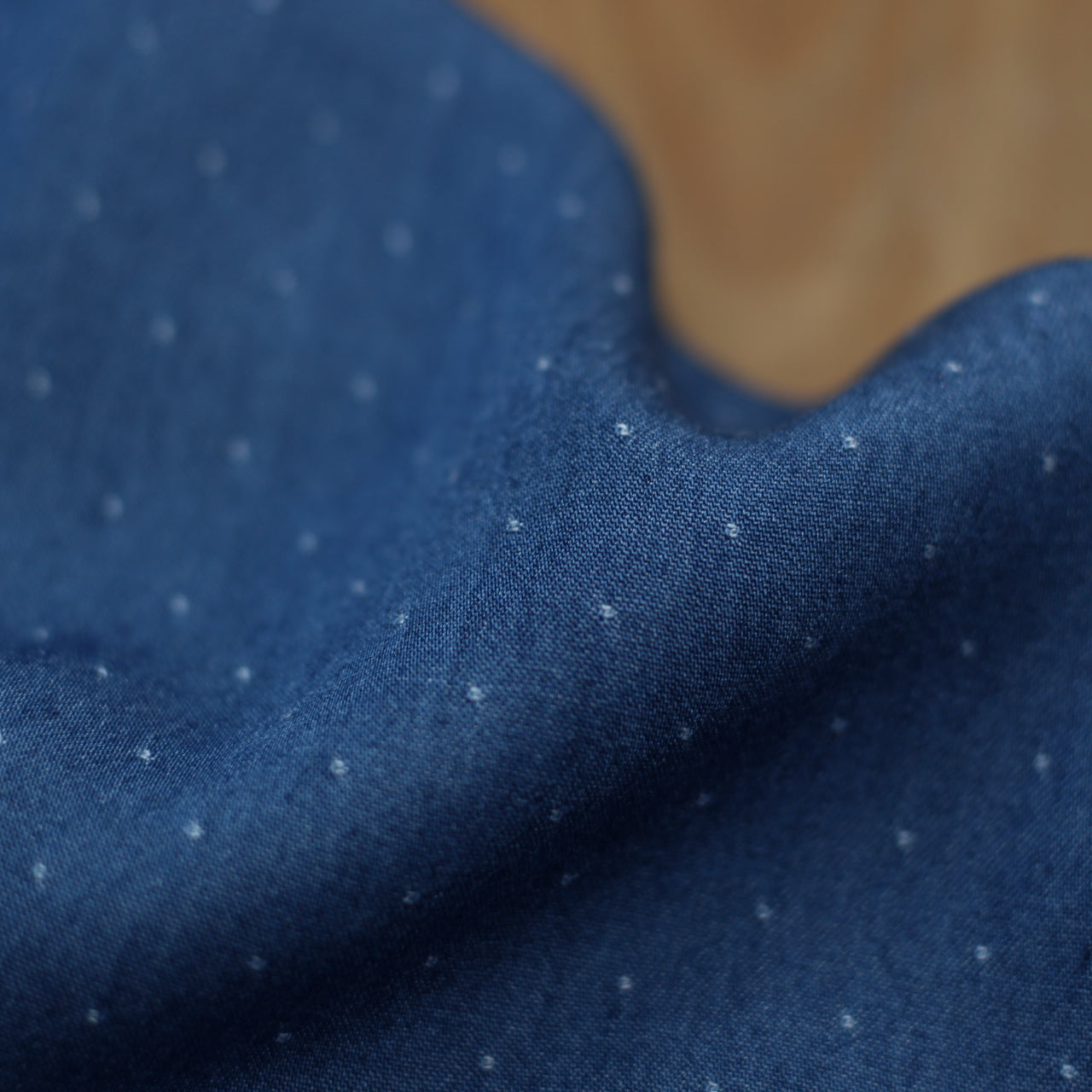 Tissu Viscose Chambray Dobby - Denim Bleu (Vendu x10cm) Tissus L'atelier de Gaspard et Léonie | Gaspard et Léonie Tissus en ligne et Mercerie à Toulouse