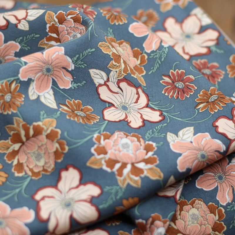 Tissu Viscose Fleurie Stretch - ABBY - Gris bleuté (Vendu x10cm) Tissus Sélection Gaspard & Léonie | Gaspard et Léonie Tissus en ligne et Mercerie à Toulouse