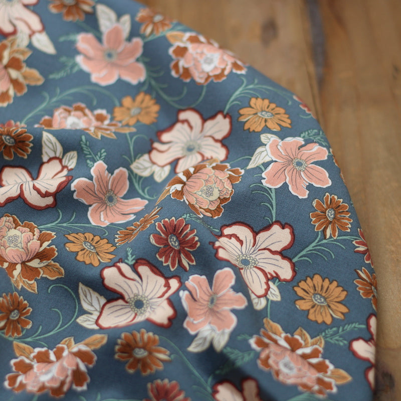 Tissu Viscose Fleurie Stretch - ABBY - Gris bleuté (Vendu x10cm) Tissus Sélection Gaspard & Léonie | Gaspard et Léonie Tissus en ligne et Mercerie à Toulouse