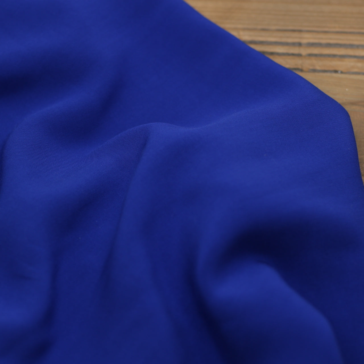 Tissu Viscose Unie - Bleu Royal (Vendu x10cm) Tissus Sélection Gaspard & Léonie | Gaspard et Léonie Tissus en ligne et Mercerie à Toulouse