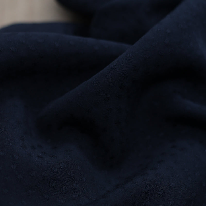Tissu Viscose Unie Dobby - Noir (Vendu x10cm) Tissus Sélection Gaspard & Léonie | Gaspard et Léonie Tissus Mercerie Toulouse