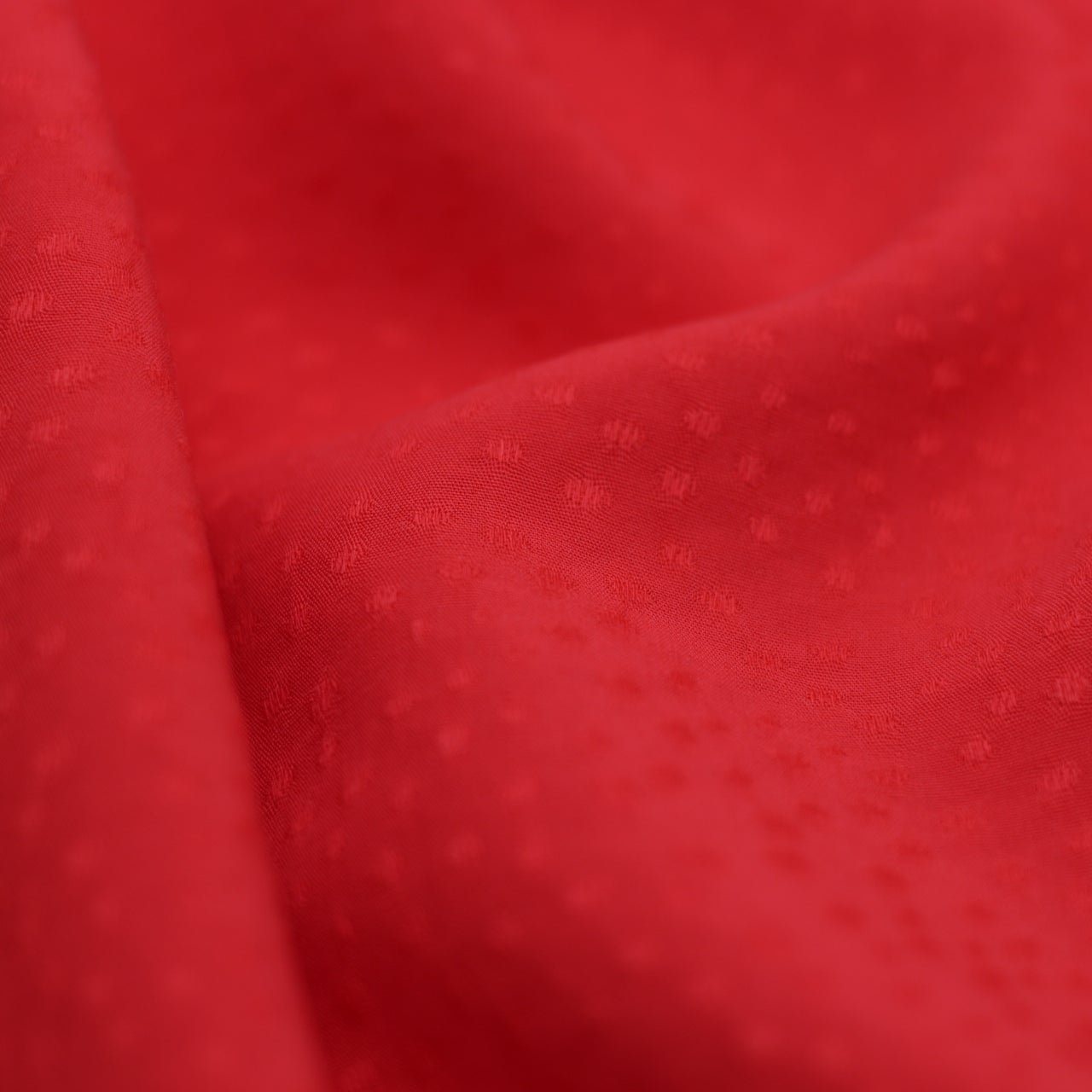 Tissu Viscose Unie Dobby - Rouge (Vendu x10cm) Tissus Sélection Gaspard & Léonie | Gaspard et Léonie Tissus en ligne et Mercerie à Toulouse