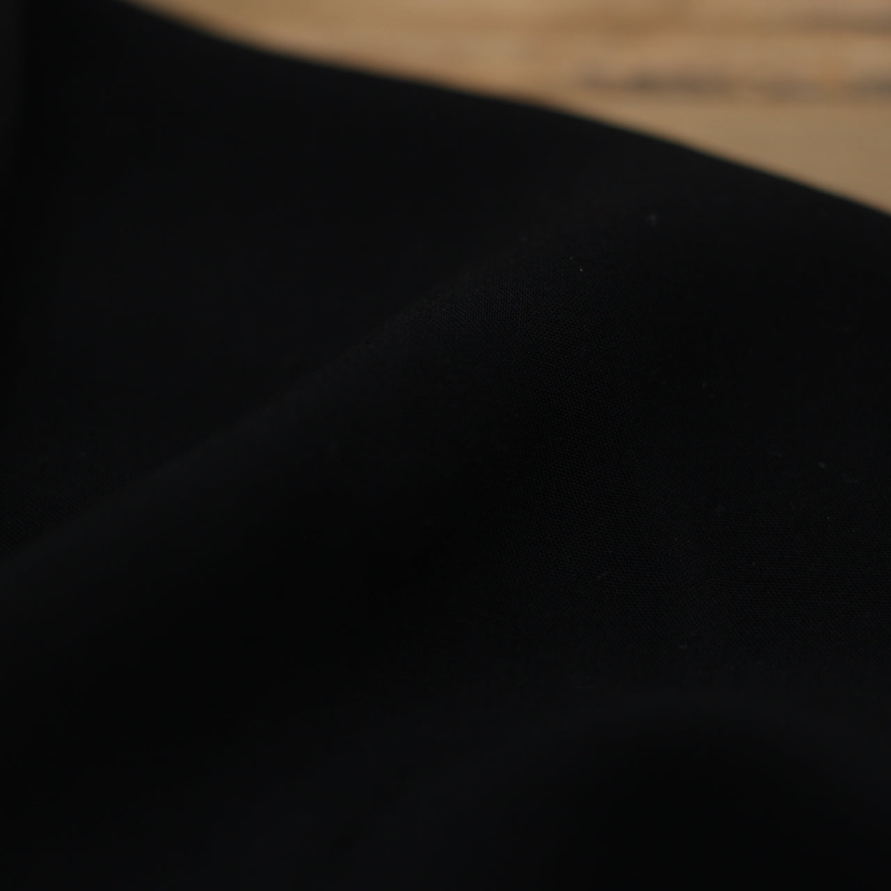 Tissu Viscose Unie - Noir (Vendu x10cm) Tissus Sélection Gaspard & Léonie | Gaspard et Léonie Tissus en ligne et Mercerie à Toulouse