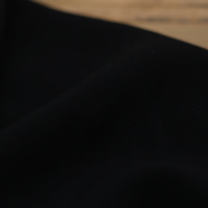 Tissu Viscose Unie - Noir (Vendu x10cm) Tissus Sélection Gaspard & Léonie | Gaspard et Léonie Tissus en ligne et Mercerie à Toulouse