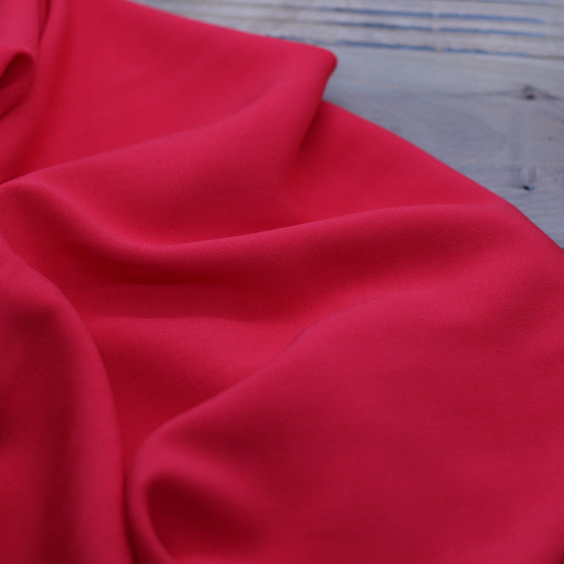 Tissu Viscose Unie - Rouge (Vendu x10cm) Tissus Sélection Gaspard & Léonie | Gaspard et Léonie Tissus en ligne et Mercerie à Toulouse