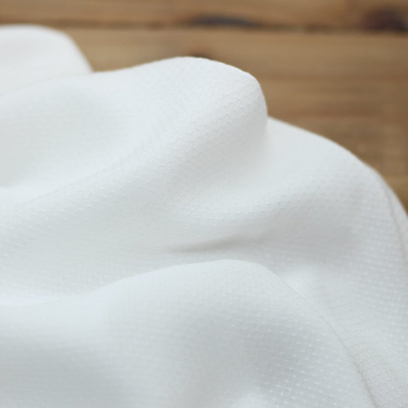 Tissu Voile de viscose Unie Dobby - SERENA Blanc (Vendu x10cm) Tissus Sélection Gaspard & Léonie | Gaspard et Léonie Tissus en ligne et Mercerie à Toulouse