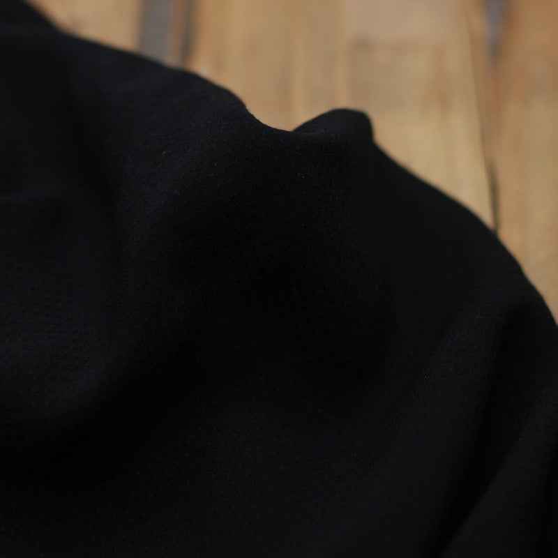 Tissu Voile de viscose Unie Dobby - SERENA Noir (Vendu x10cm) Tissus Sélection Gaspard & Léonie | Gaspard et Léonie Tissus en ligne et Mercerie à Toulouse