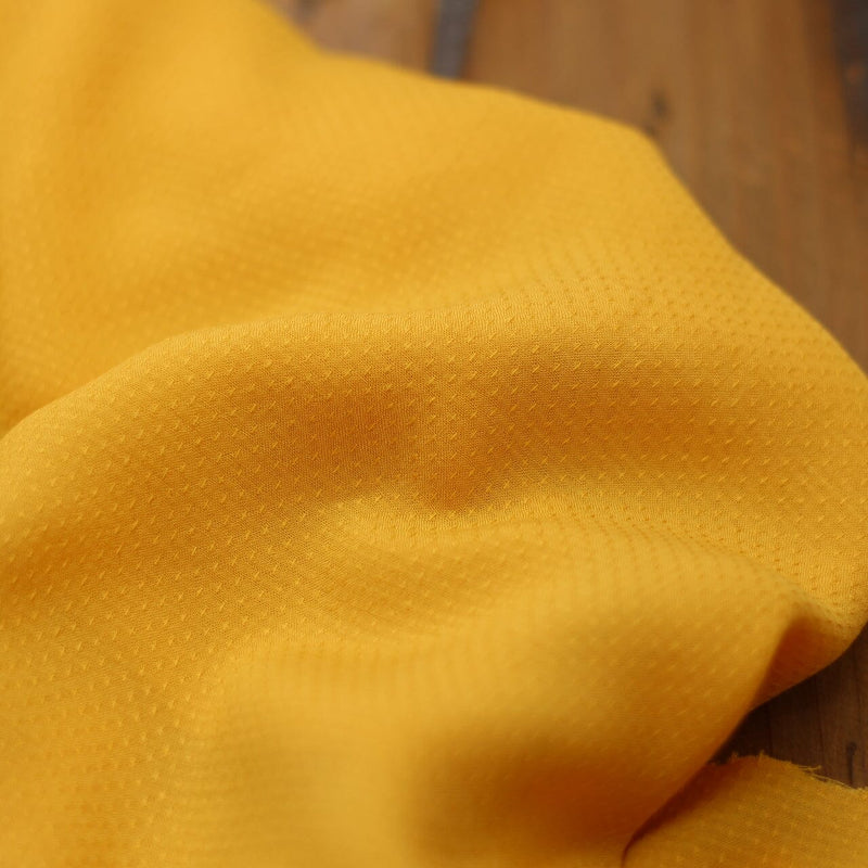 Tissu Voile de viscose Unie Dobby - SERENA Safran (Vendu x10cm) Tissus Sélection Gaspard & Léonie | Gaspard et Léonie Tissus en ligne et Mercerie à Toulouse