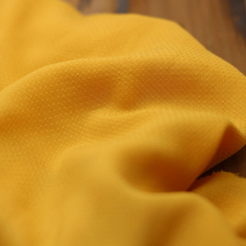 Tissu Voile de viscose Unie Dobby - SERENA Safran (Vendu x10cm) Tissus Sélection Gaspard & Léonie | Gaspard et Léonie Tissus en ligne et Mercerie à Toulouse