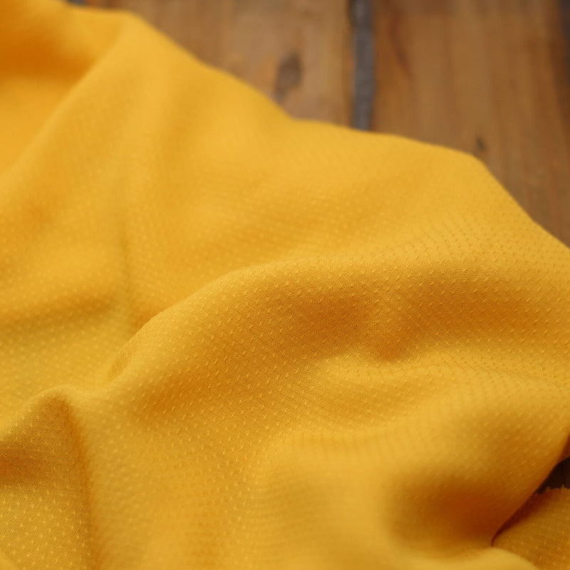 Tissu Voile de viscose Unie Dobby - SERENA Safran (Vendu x10cm) Tissus Sélection Gaspard & Léonie | Gaspard et Léonie Tissus en ligne et Mercerie à Toulouse
